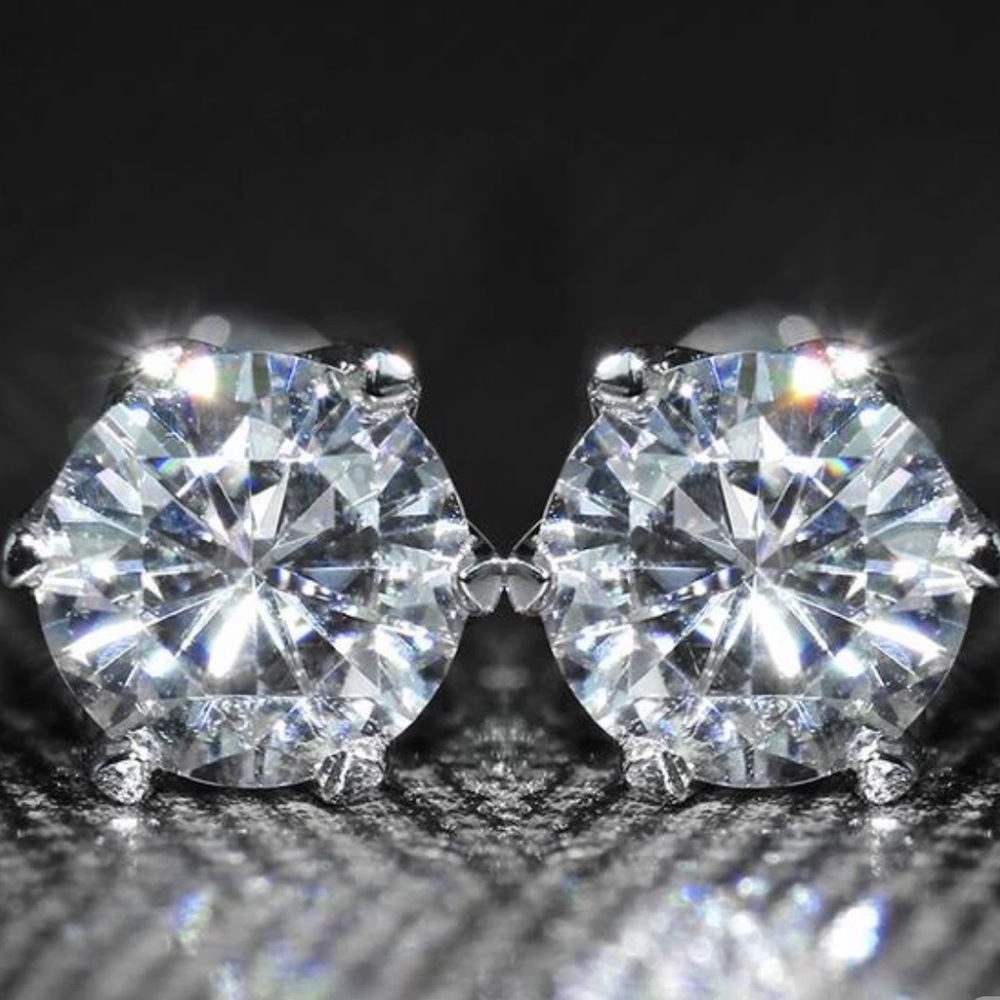 7.5 mm round stud earrings